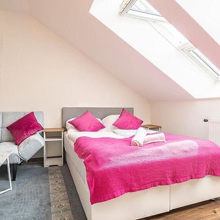 Airy Attic Apt.: Stylish Studio At Penzing Area Wenen Buitenkant foto