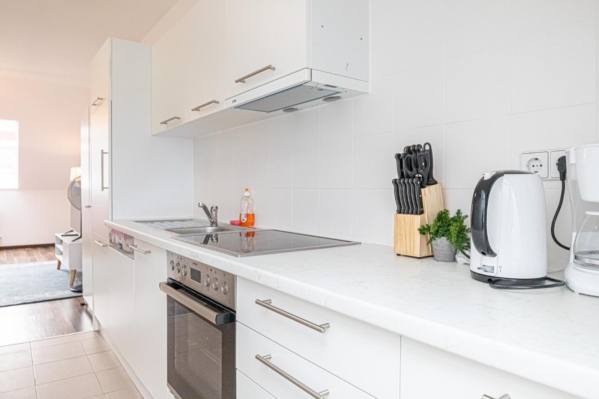 Airy Attic Apt.: Stylish Studio At Penzing Area Wenen Buitenkant foto