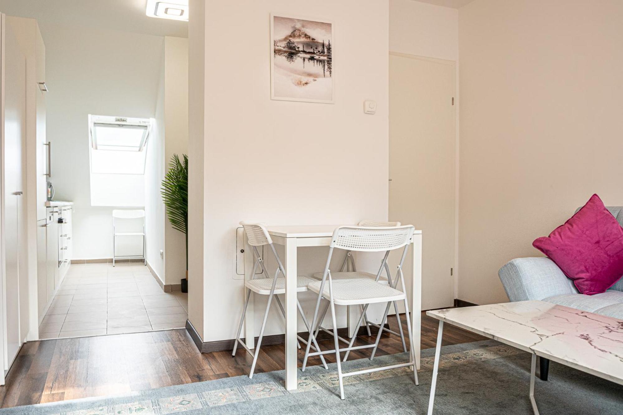 Airy Attic Apt.: Stylish Studio At Penzing Area Wenen Buitenkant foto