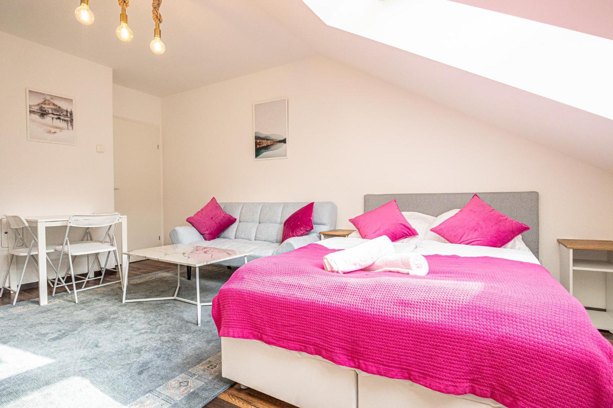 Airy Attic Apt.: Stylish Studio At Penzing Area Wenen Buitenkant foto